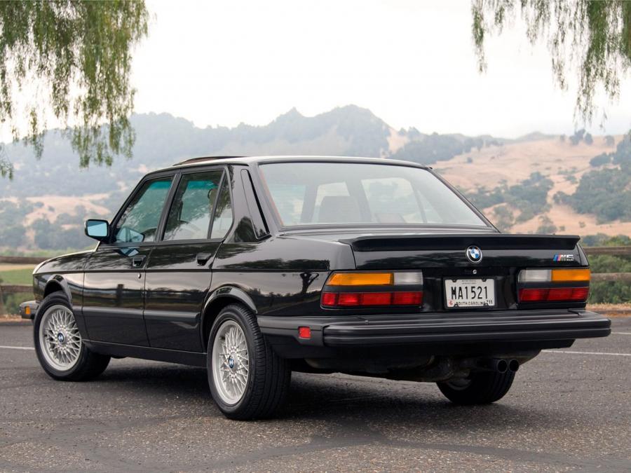  BMW M5 1986 года  (US) (фото 3 из 10)